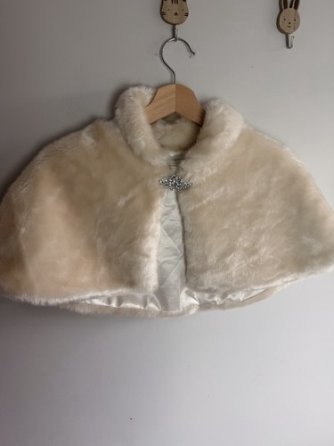 Cream faux fur - faux, cape